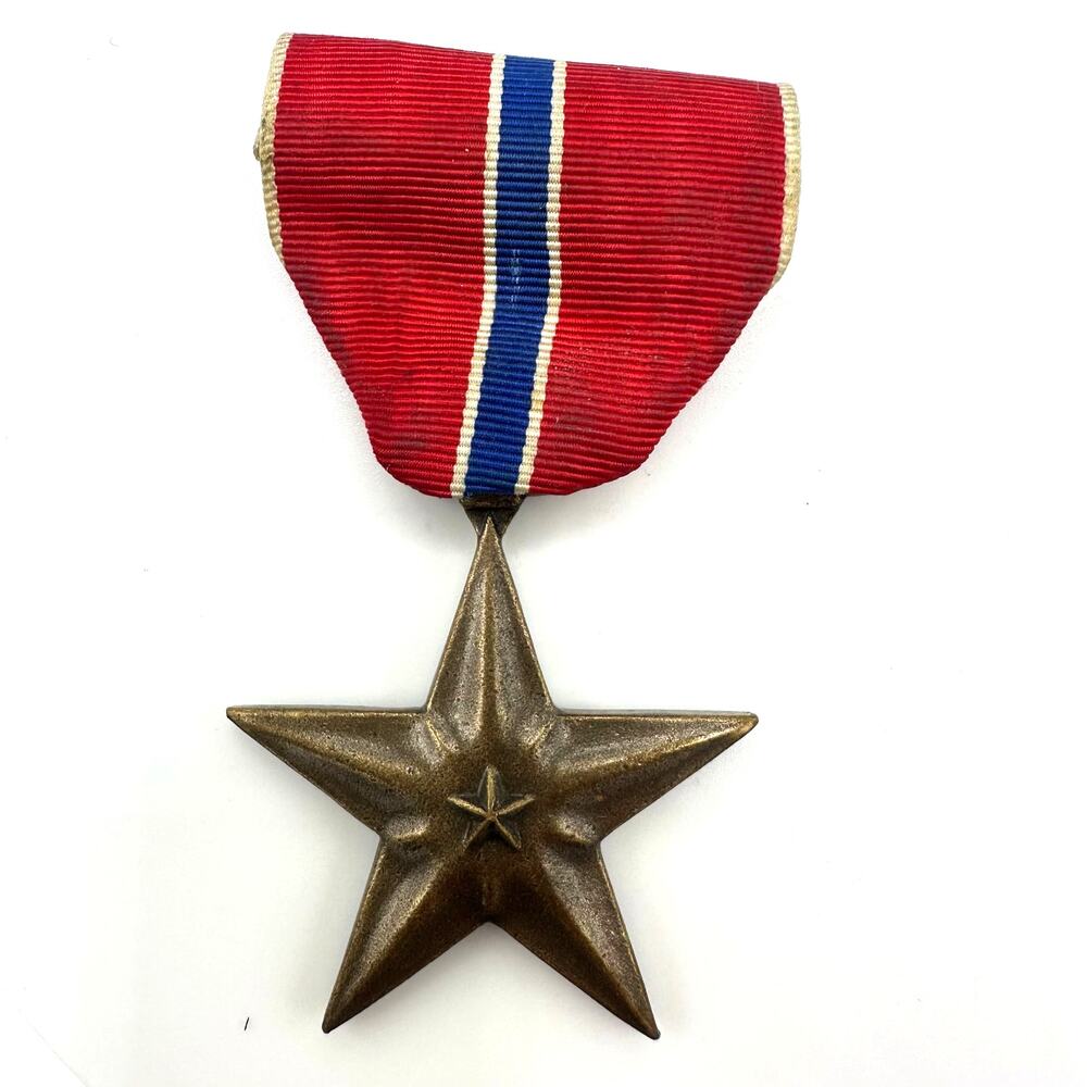 Vintage 1940s World War Two WWII bronze star medal red blue ribbon pin brooch
